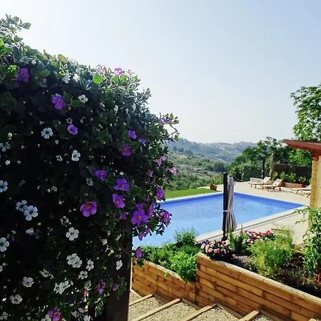 Bed & Breakfast Sereno Escapes *